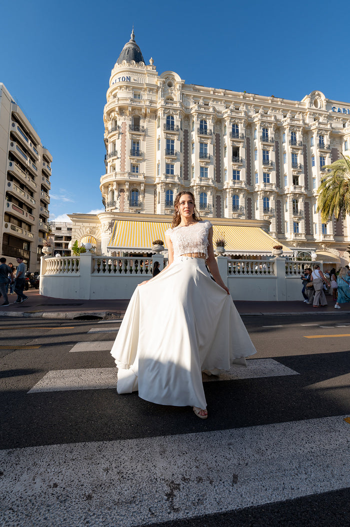 Jupe de mariée Lyséa en crêpe fluide taille haute création sur mesure AM LUX Couture Lyon