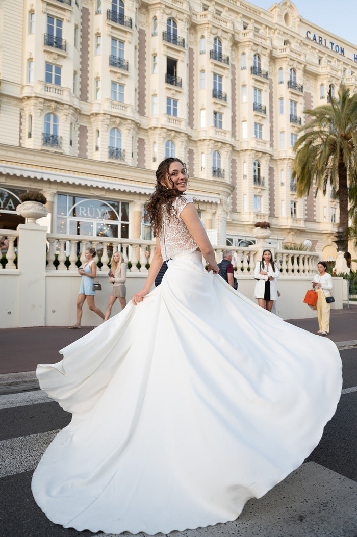 Jupe de mariée Lyséa en crêpe fluide taille haute création sur mesure AM LUX Couture Lyon